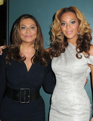 ビヨンセ、母の結婚式で歌うことを禁止されていた!?