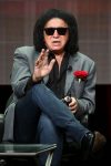 KISSのジーン・シモンズ、うつ病に苦しむ人への「死ねよ」発言で大炎上中