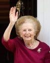 “鉄の女”マーガレット・サッチャーの柔和な笑顔がパパラッチされる
