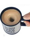 コーヒーを混ぜる手間を省く、自動撹拌ステンレスマグカッププレゼント