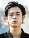 俳優・成田凌の「態度が悪すぎ」と関係者から苦情噴出！　所属事務所の“放任主義”が影響か……？