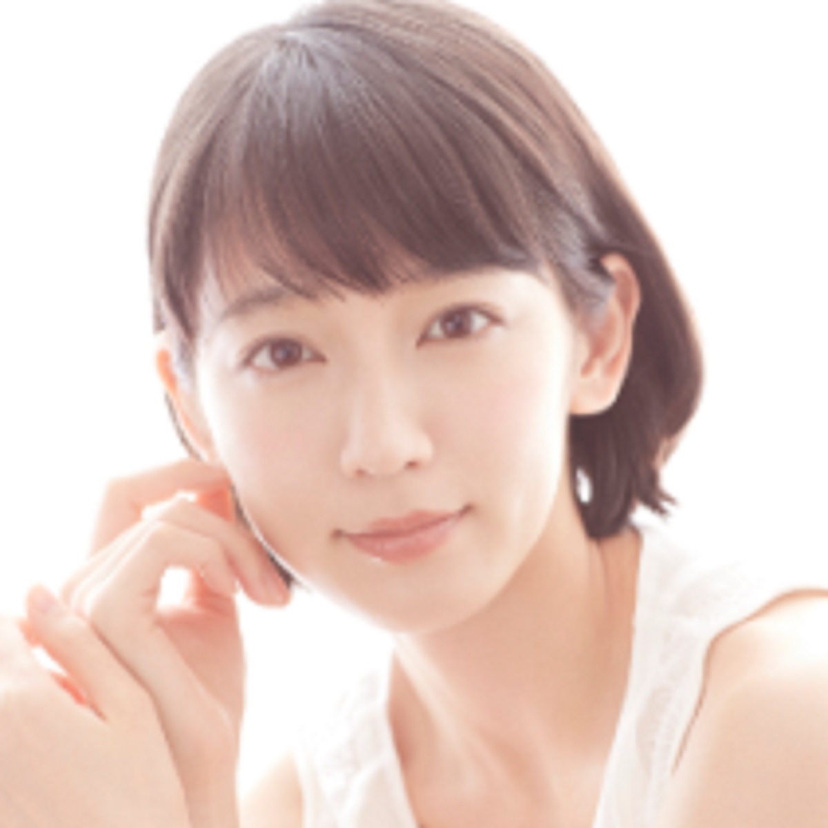 吉岡里帆　正面 吉岡里帆が「カメラマン泣かせ」の女優といわれるワケ――マスコミが驚いた「珍行動」とは？(2019/05/20 08:00)｜サイゾーウーマン