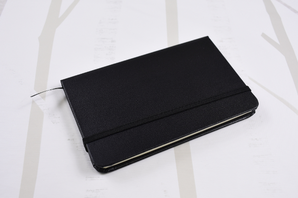 【100均ずぼらシュラン】ダイソー「Leather type notebook」が、あのブランドのノートそっくり!?の画像2
