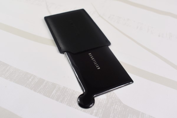 【100均ずぼらシュラン】ダイソー「カード型ミラー」有能且つスタイリッシュな鏡の鑑!?の画像5