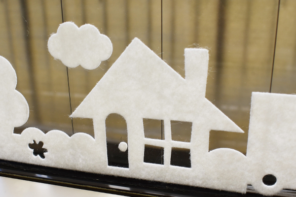 【100均ずぼらシュラン】セリア「結露吸水シート（貼り絵タイプ）町並み」は結露のお悩みを解決する冬の神アイテム!?の画像7