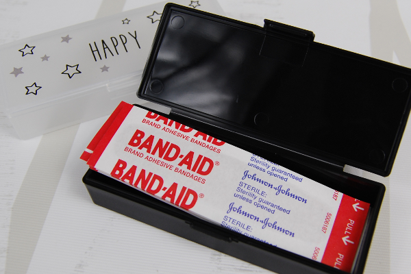 【100均ずぼらシュラン】ダイソー「ばんそうこうケース（2個、柄入）」 持ってたら素敵!?の画像4