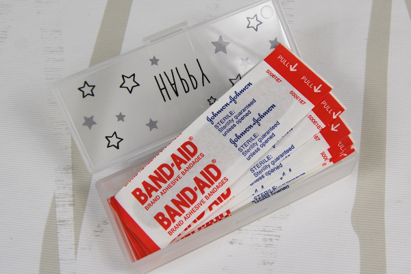 【100均ずぼらシュラン】ダイソー「ばんそうこうケース（2個、柄入）」 持ってたら素敵!?の画像5