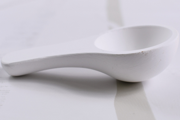 【100均ずぼらシュラン】ダイソー「珪藻土スプーン」吸水性バツグンで湿気をガード！の画像4