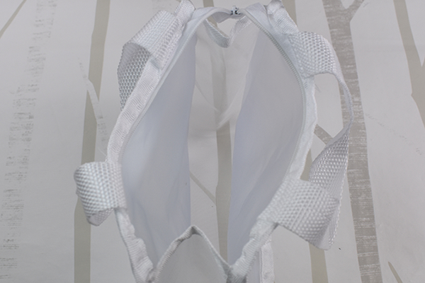 【100均ずぼらシュラン】セリア「スパバッグ ファスナー付」スケルトンな見た目がオシャレで銭湯女子必見！の画像4