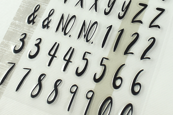 【100均ずぼらシュラン】ダイソー「エンボスステッカー」お気に入りの言葉でインテリアをアレンジ！の画像5