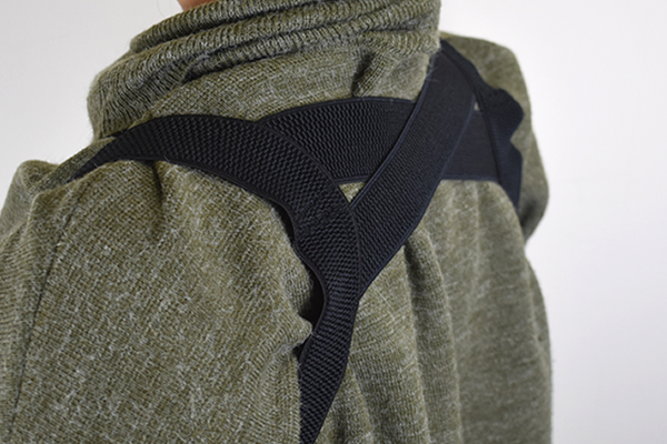 【100均ずぼらシュラン】ダイソー「美姿勢サポーター」モデルのような姿勢になれる!?の画像1