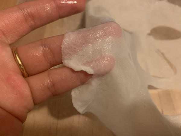 うるうる美白ミルクマスク（シートマスク）アップ