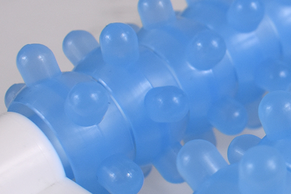 【100均ずぼらシュラン】ダイソー「2ライン フットローラー」ながらマッサージで、イタ気持ちいいがクセに!?の画像4