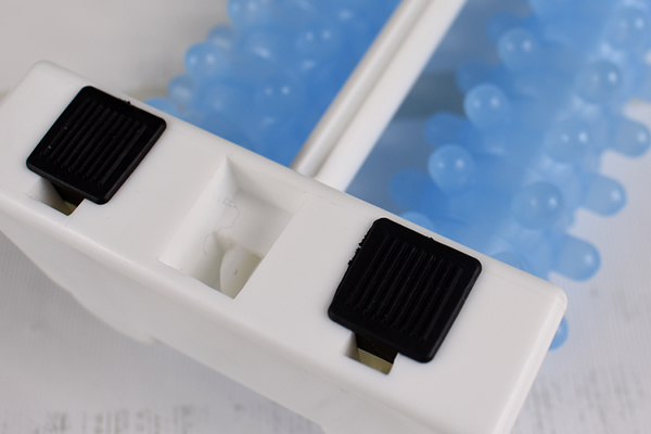 【100均ずぼらシュラン】ダイソー「2ライン フットローラー」ながらマッサージで、イタ気持ちいいがクセに!?の画像6