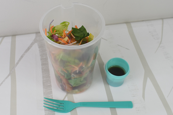  【100均ずぼらシュラン】ダイソー「サラダコンテナ」野菜がたっぷり入って持ち運びしやすい！の画像7