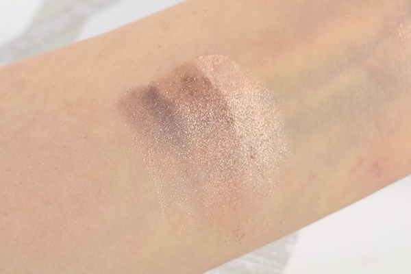 【100均ずぼらシュラン】ダイソーコスメ「UG グラデーションアイシャドウ BG-1」なら簡単ひと塗りでズボラ向き!?の画像5