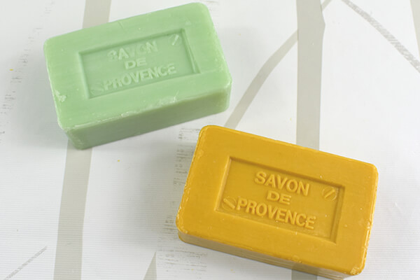 【100均ずぼらシュラン】ダイソー「マルセイユソープ ハニー/ジャスミン」王家の石鹸が本当に100円!?の画像3