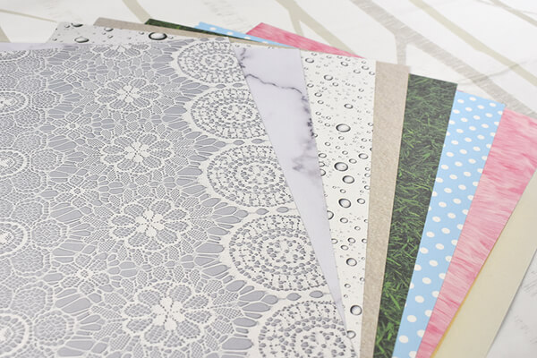 【100均ずぼらシュラン】セリア「フォトジェニックシート」はSNS戦国時代を勝ち抜く必須アイテム!?の画像1