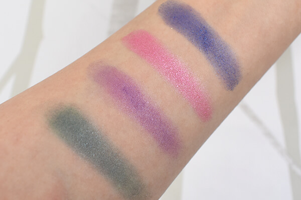 【100均ずぼらシュラン】ダイソー「UG ブルーミング アイカラーパレット」華やかなカラーで個性派メイクに挑戦!?の画像5