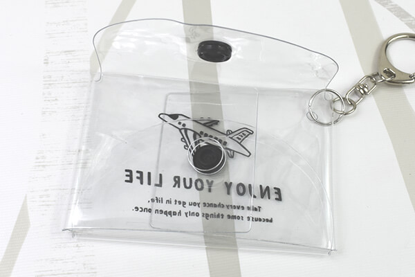 【100均ずぼらシュラン】ダイソー「マルチケース（PMU ファントリップ ラインドローイング）」カバンに入れた小物が一目瞭然の画像4