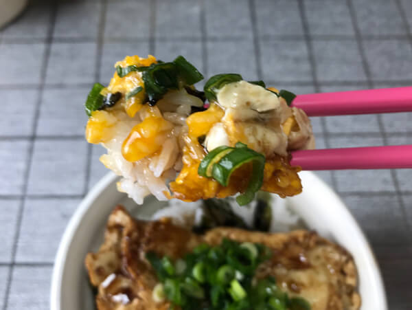 バズレシピ・リュウジさん「フライドエッグ丼」、目玉焼きだけで子どもに絶対「おかわり!!」言われるやつ！の画像5