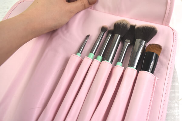 【100均ずぼらシュラン】ダイソー「ブラシ収納ケース」でメイクブラシを楽々管理の画像5