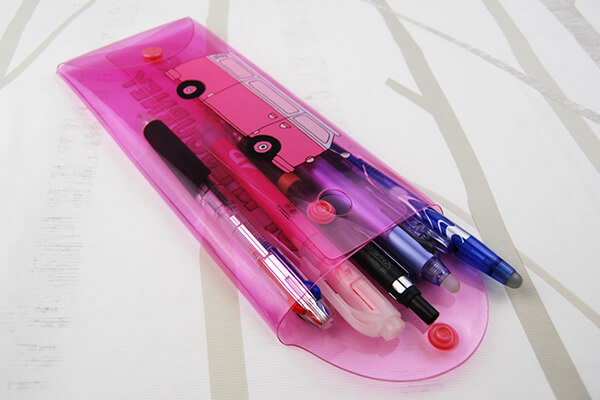 【100均ずぼらシュラン】ダイソー「クリアマルチケースL（mina）」鮮やかなビビッドピンクがかわいい！の画像5