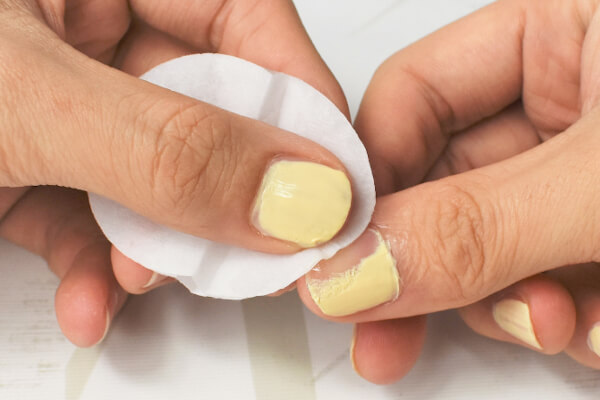 【100均ずぼらシュラン】ダイソー人気コスメ「UG エナメル リムーバーシート」で失敗したネイルもやり直し放題!?の画像4