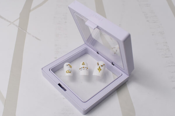 【100均ずぼらシュラン】セリア「ネイルディスプレイスタンド」なら爪だけでなく自室も彩れる!?の画像5