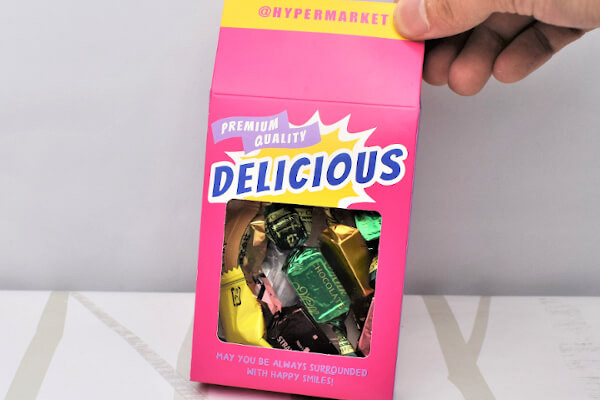 【100均ずぼらシュラン】 ダイソー「ギフトBOX」なら、目を引くカラーでプレゼントがアメリカのお菓子風に!?の画像5