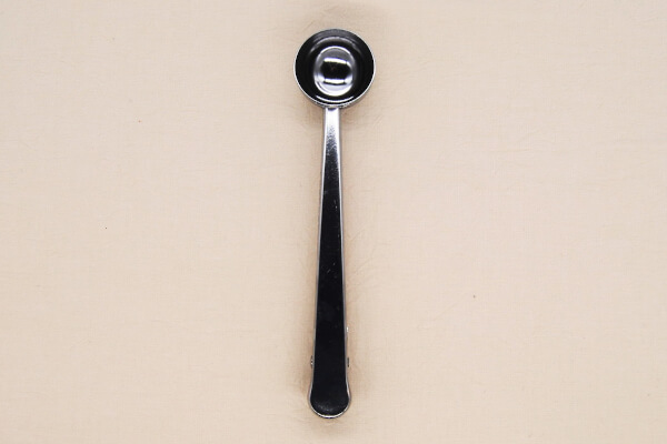 強力クリップに大変身!? ダイソーの「計量スプーン（クリップ付）」は2つの顔を持つユニークアイテム♪の画像3