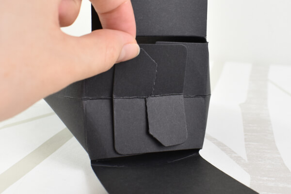 【100均ずぼらシュラン】ダイソー「ラッピングボックス」箔押し＆リボンで大人かわいいプレゼントに！の画像4