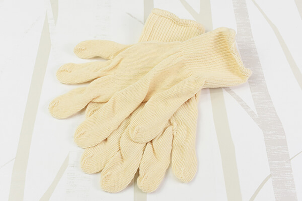 【100均ずぼらシュラン】ダイソー「下履き手袋」でゴム手袋が快適なつけ心地に！の画像1