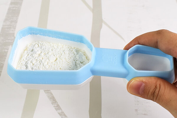 【100均ずぼらシュラン】ダイソーの「粉ふりスプーン」ふりかける範囲を選べて仕上げのパウダーがバッチリ決まる！の画像5