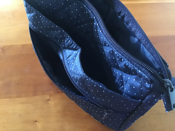 【付録レビュー】「リンネル」9月号、はっ水加工で雨の日もOK！　8つのポケットで大容量のショルダーバッグがクオリティ◎【女性誌】の画像5