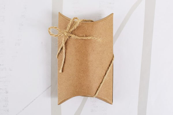 【100均ずぼらシュラン】セリア「ピローボックス クラフト」手作り感たっぷりでハンドメイドの贈り物にぴったり!?の画像7