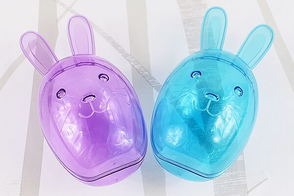 【100均ずぼらシュラン】セリア「ウサギ形プラケース 2P」食べたいお菓子をすぐ取り出せ、2種類使い分けもOKの画像3