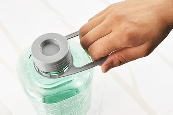 寸胴なデザインがレトロかわいい！ たっぷり水が入るセリアの「ウォーターボトル ジャータイプ」の画像4