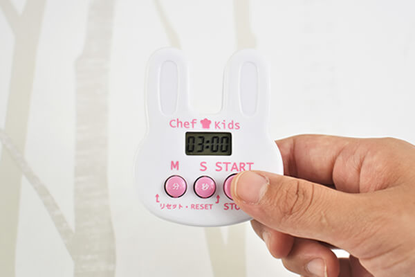 【100均ずぼらシュラン】セリア「キッチンタイマーA」ウサギ型でキュート＆アラーム音が聞き取りやすいの画像3