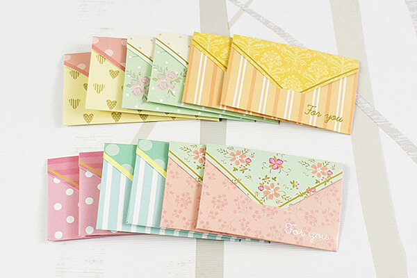 【100均ずぼらシュラン】セリア「封筒型メッセージカード」シールいらずのデザインはあらゆる場面で使えて便利！の画像1