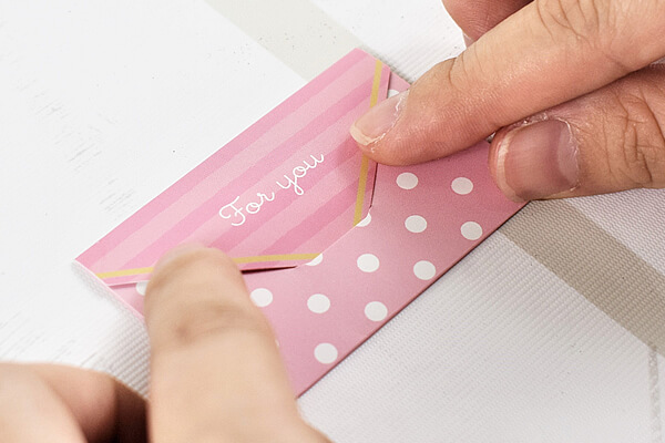 【100均ずぼらシュラン】セリア「封筒型メッセージカード」シールいらずのデザインはあらゆる場面で使えて便利！の画像6