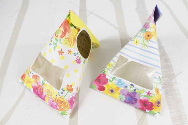 【100均ずぼらシュラン】セリア「窓付テトラバッグ」手作りお菓子をそのまま入れてコスパよくお菓子配りの画像1