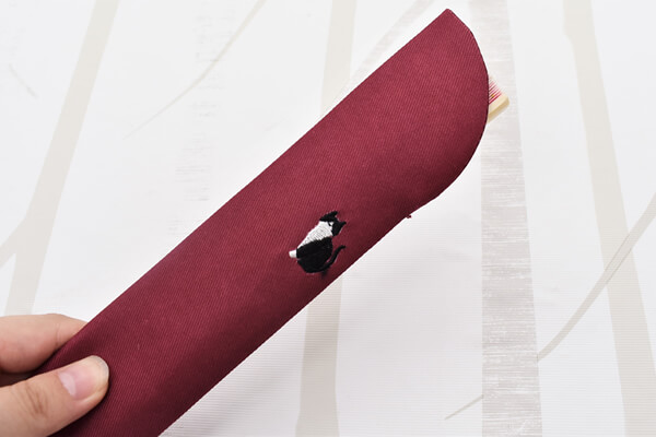 【100均ずぼらシュラン】セリア「扇子袋21cm扇子用（刺繍）」上品な色合いで残暑のお供にぴったり！ の画像5