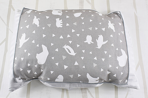 【100均ずぼらシュラン】セリア「接触冷感ピローパッド」ひやっと滑らかな感触で眠れない夜を改善の画像7