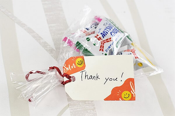 【100均ずぼらシュラン】セリア「クラフトタグ12枚入り」で、プレゼントをかわいく飾って華やかに！の画像6