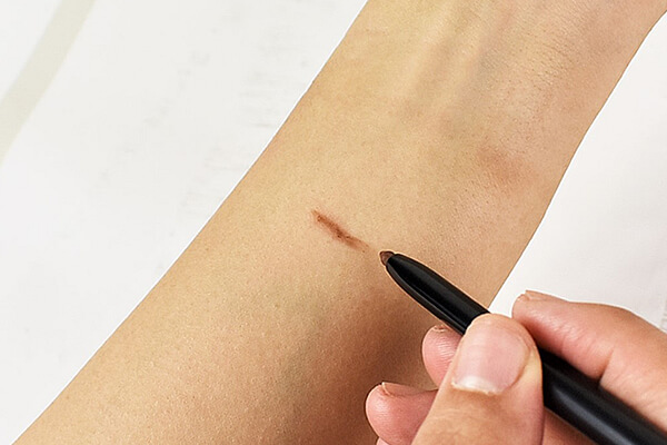 【ダイソーVSセリア】「ペンシル型アイブロウ」対決！　使い心地のいいコスメはどっち？の画像7