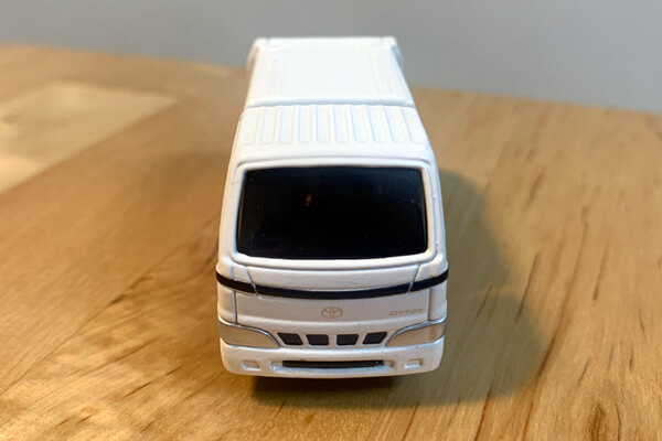 【付録レビュー】「幼稚園」12月号、トヨタ ダイナ 清掃車 ホワイトトミカver.【児童向け総合雑誌】の画像3