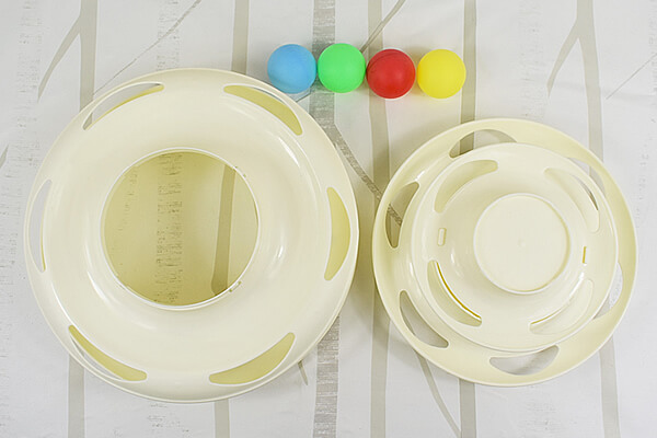 スリーコインズ「キャットボールトイ」ネコちゃん大忙し？　4個のボールで気晴らしにぴったりの画像3