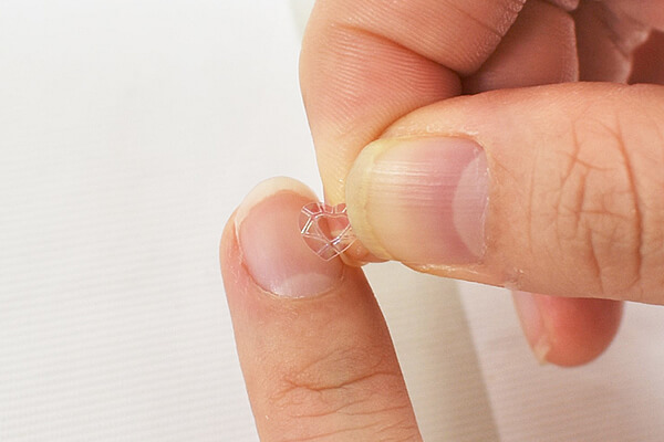 【ダイソーVSセリア】100均「ネイルシール」対決！　初心者でもサロンのような仕上がりに!?の画像6