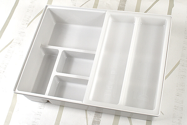 スリーコインズ「スライド式カトラリーケース」汎用性が高く、食器以外の収納にも使える!?の画像1